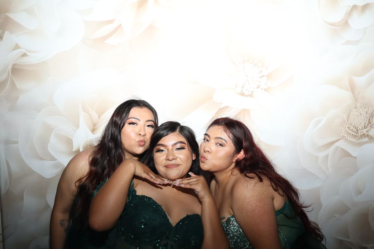 Dulce's Sixteen photo booth event by Studio RDRGZ LA