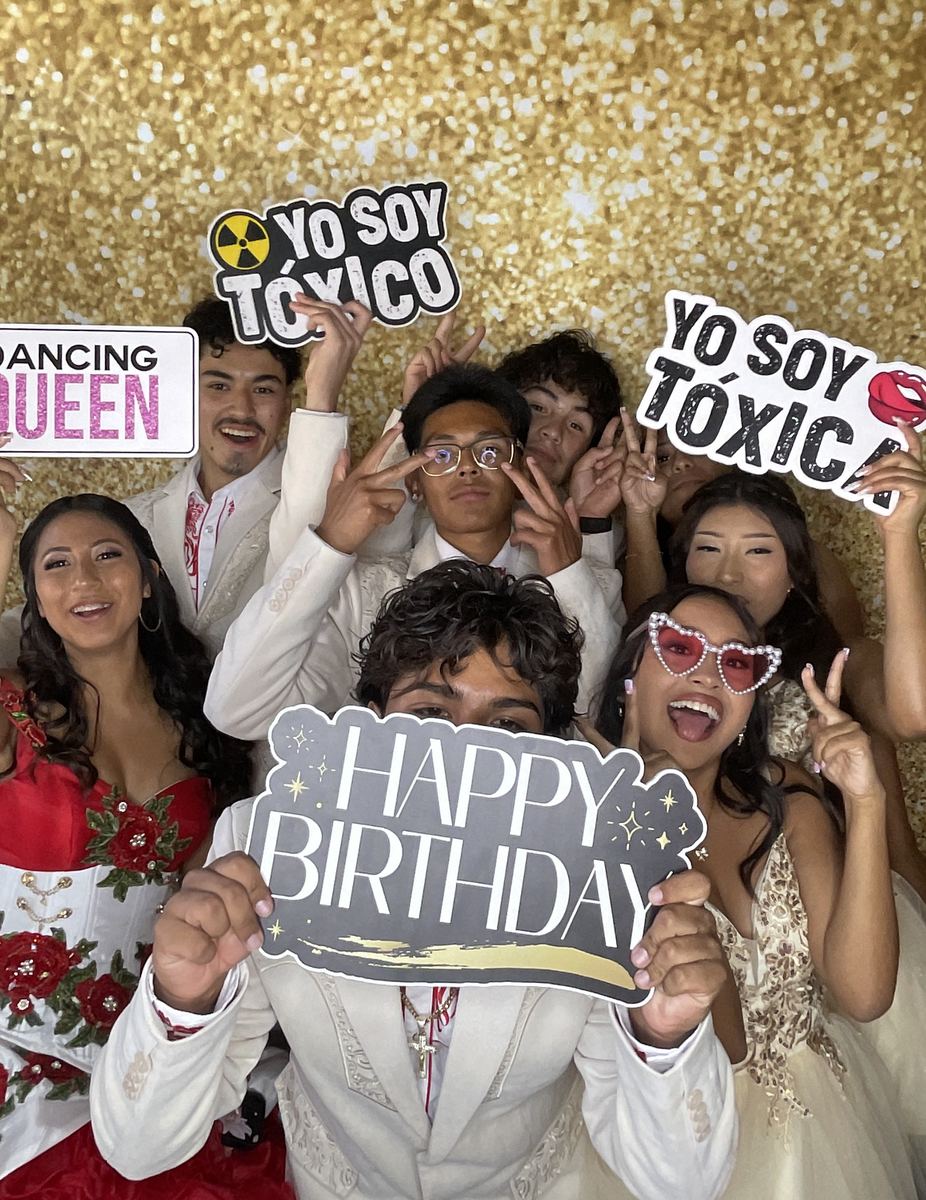 Yatziry's XVI photo booth event by Studio RDRGZ LA